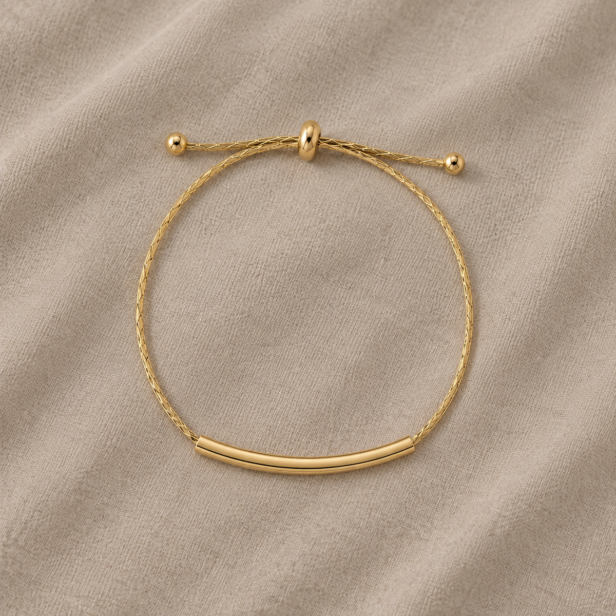 Skaidra – Brățară minimalistă de culoare aurie