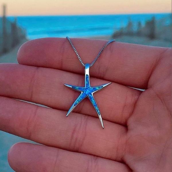 Aurelija – Colier cu opal albastru și stea de mare de culoare argintie