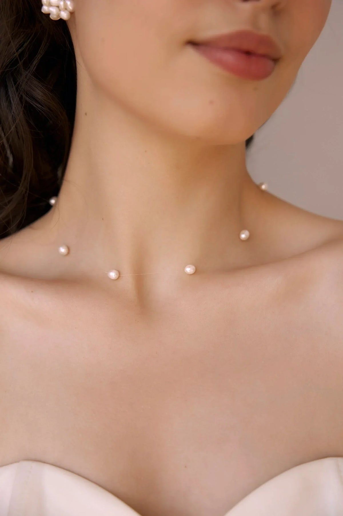 Liucija – Colier cu perle plutitoare