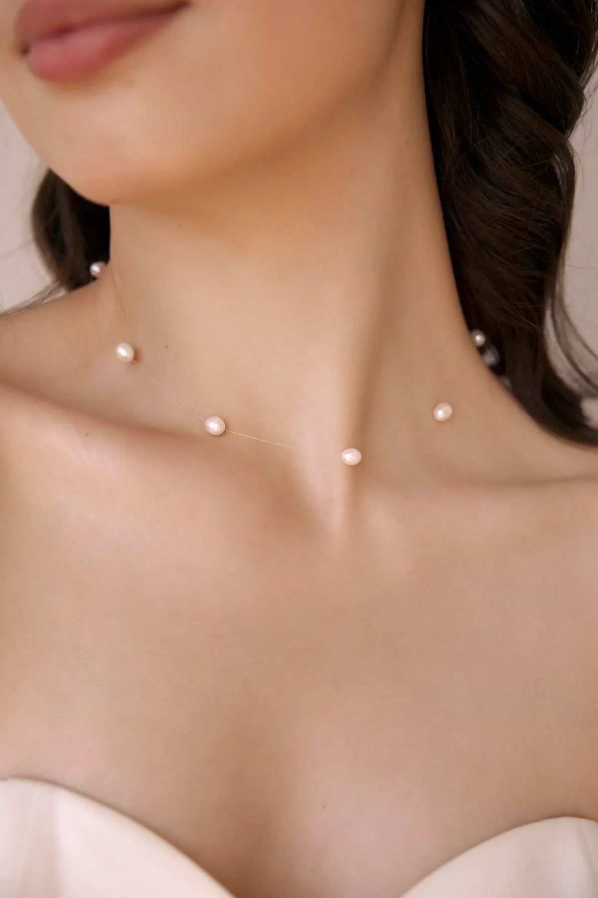 Liucija – Colier cu perle plutitoare
