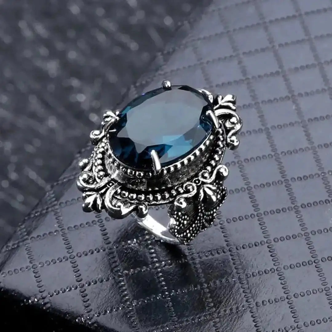 Inel vintage oval cu zirconiu albastru, de culoare argintie