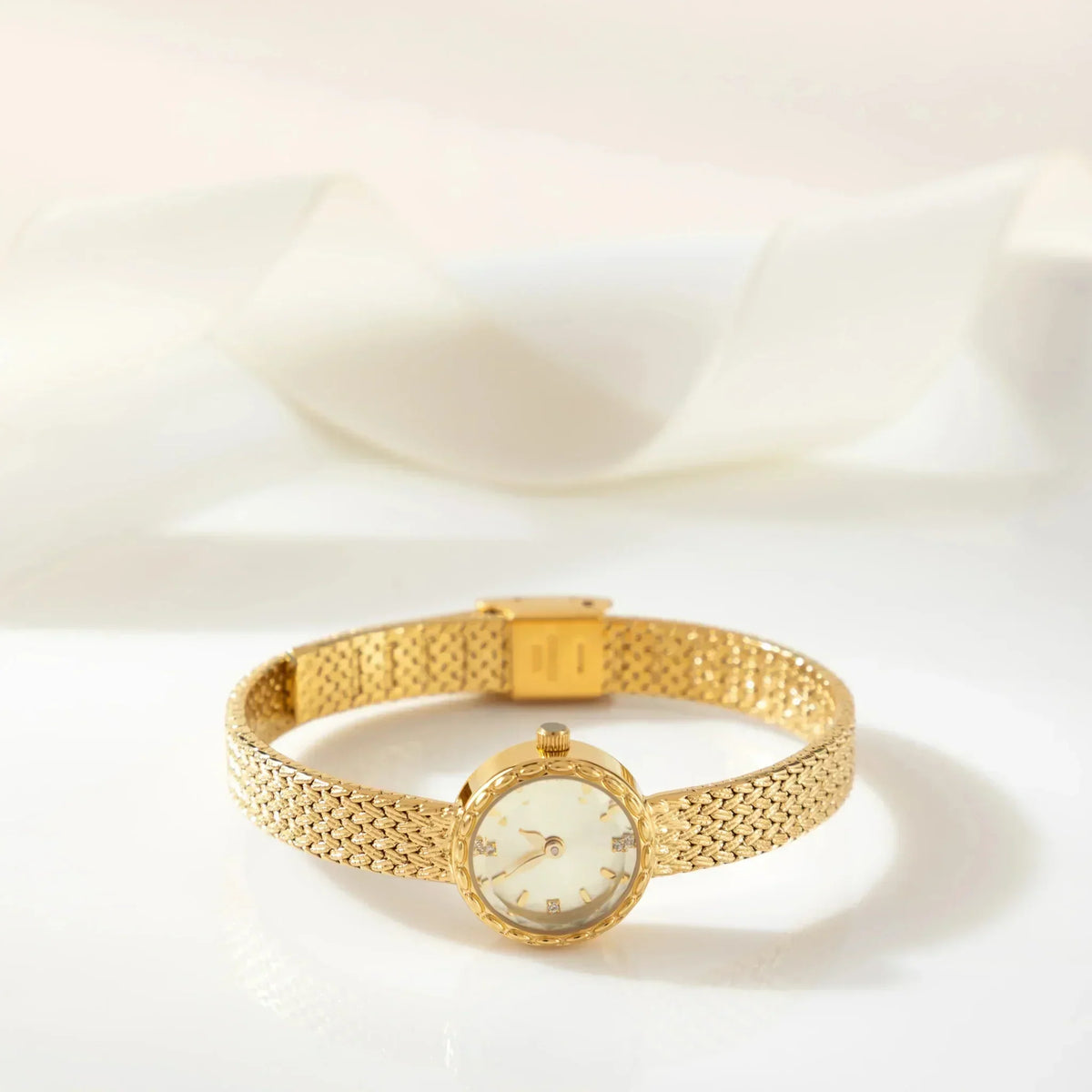 Sara – Ceas minimalist