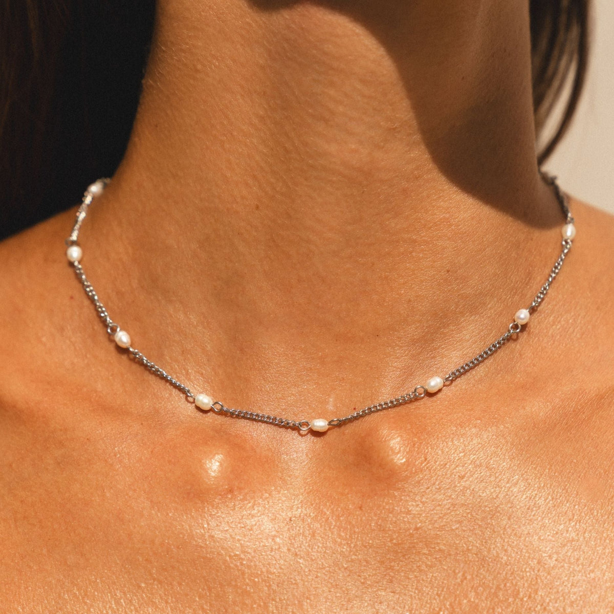 Vida – Colier delicat auriu cu perle