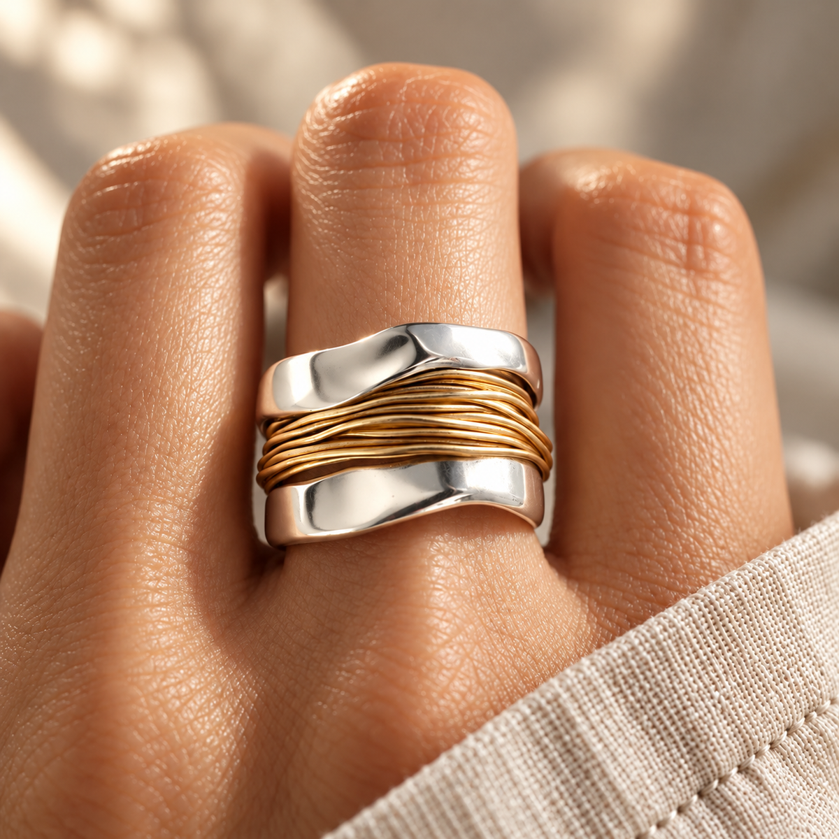 Neringa – Inel cu fire de argint și aur