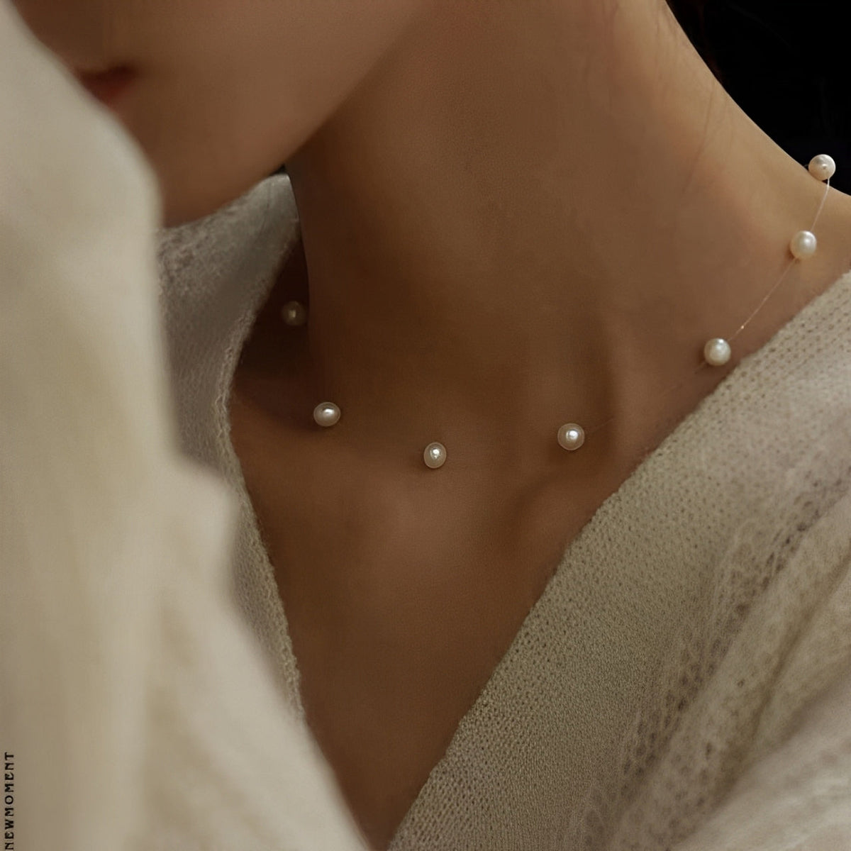 Liucija – Colier cu perle plutitoare