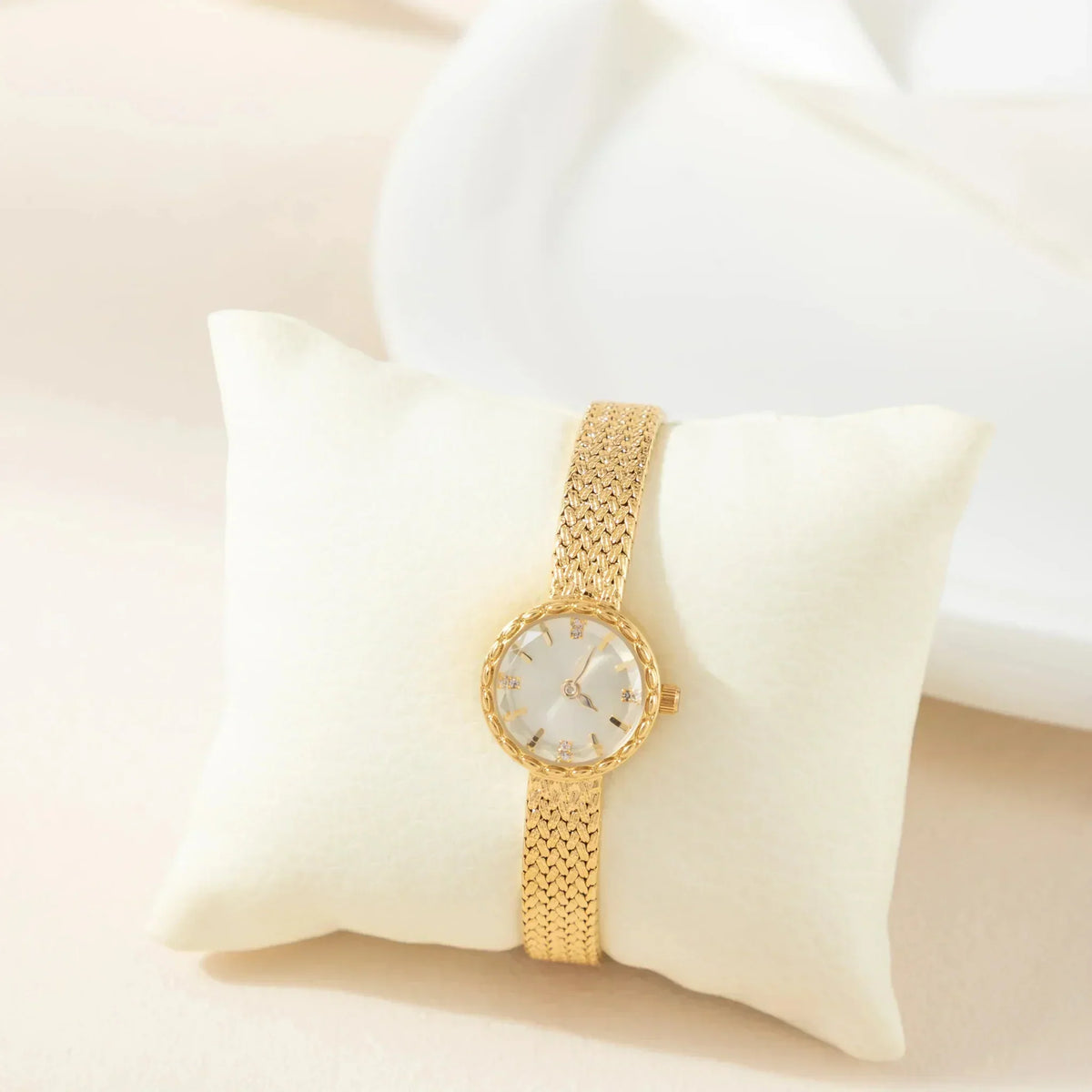Sara – Ceas minimalist