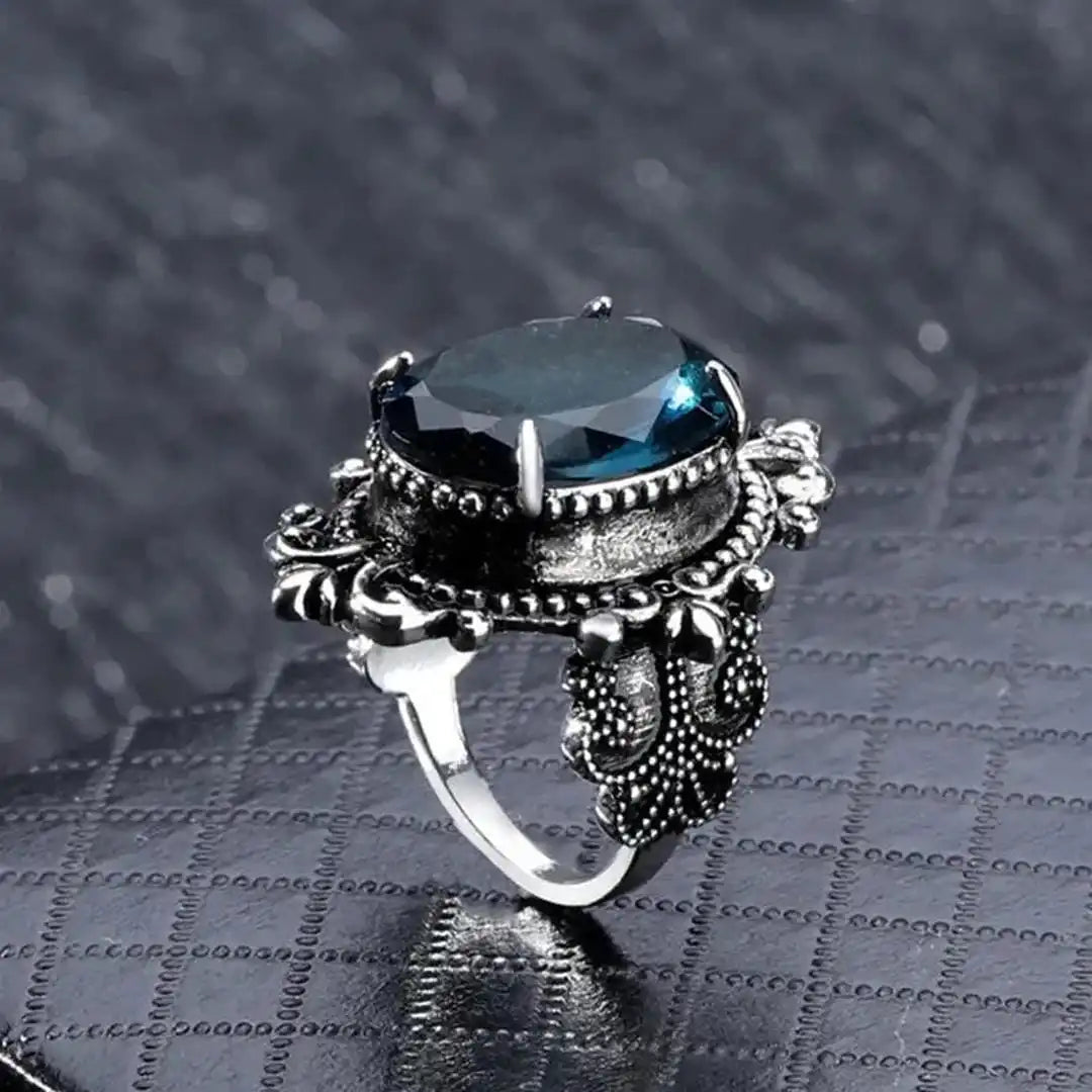 Inel vintage oval cu zirconiu albastru, de culoare argintie