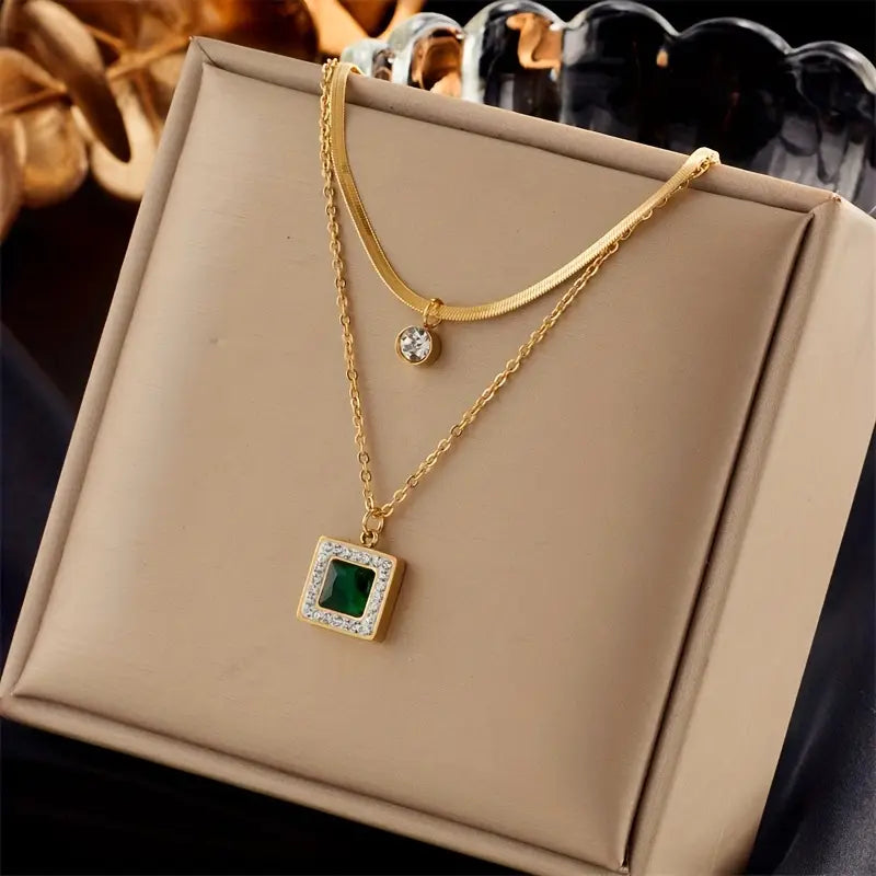 Tira – Eleganță